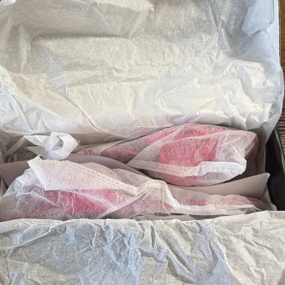 NWT Ariyah Fashion Nova Fuchsia Floral Sandals women’s size 7 - Picture 6 of 6